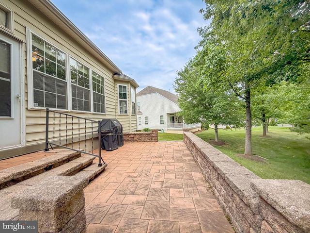 40 BETTS DR, Washington Crossing, PA 18977