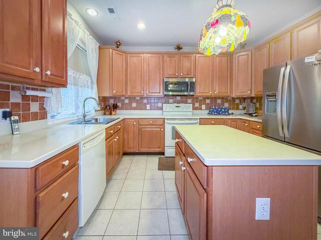 40 BETTS DR, Washington Crossing, PA 18977