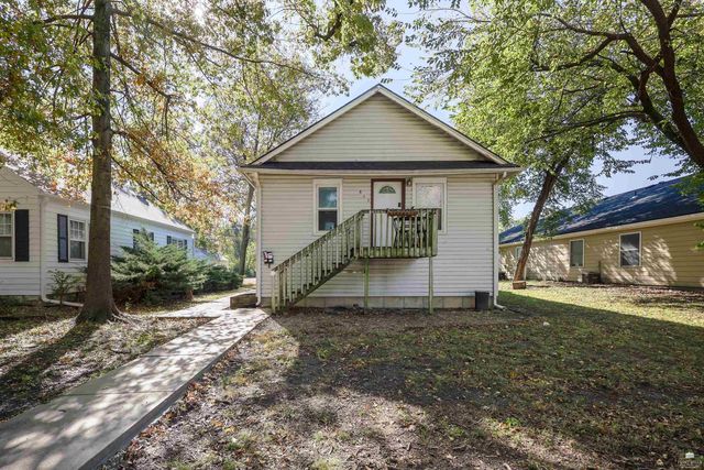 819 Thurston Street, Manhattan, KS 66502
