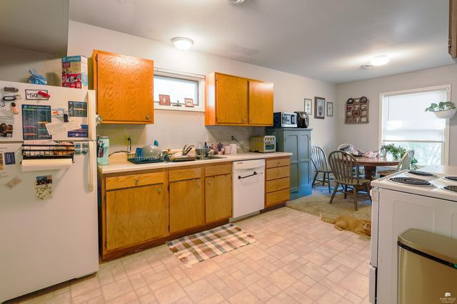 819 Thurston Street, Manhattan, KS 66502