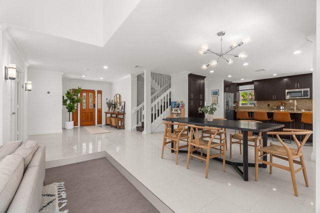 23173 L'Ermitage Circle, Boca Raton, FL 33433