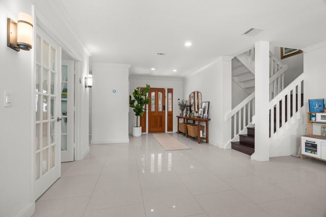 23173 L'Ermitage Circle, Boca Raton, FL 33433