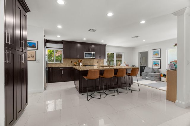23173 L'Ermitage Circle, Boca Raton, FL 33433