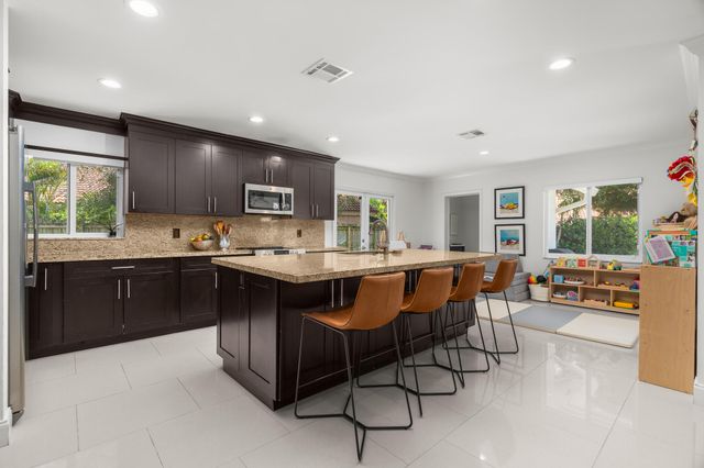 23173 L'Ermitage Circle, Boca Raton, FL 33433