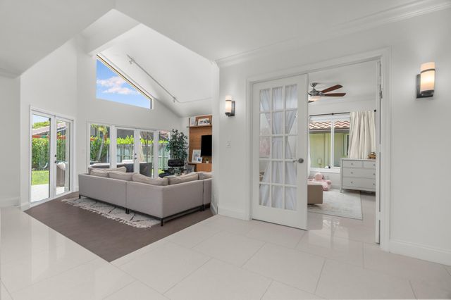 23173 L'Ermitage Circle, Boca Raton, FL 33433