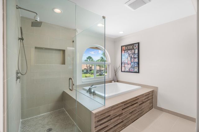 23173 L'Ermitage Circle, Boca Raton, FL 33433