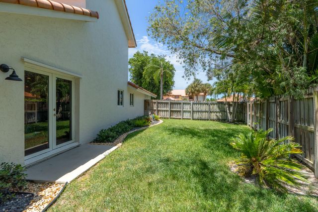 23173 L'Ermitage Circle, Boca Raton, FL 33433