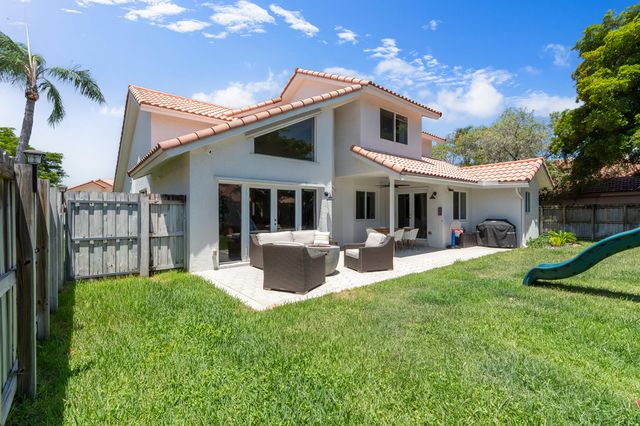 23173 L'Ermitage Circle, Boca Raton, FL 33433