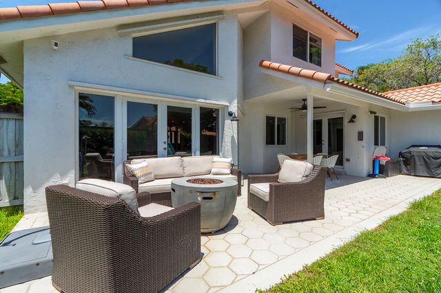 23173 L'Ermitage Circle, Boca Raton, FL 33433