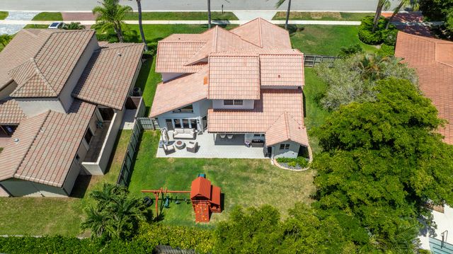 23173 L'Ermitage Circle, Boca Raton, FL 33433