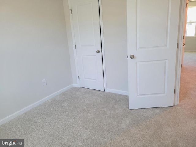 28 MULBERRY LN, Clementon, NJ 08021