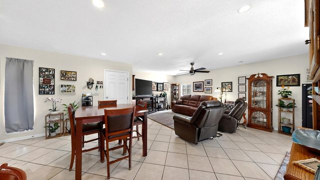 2140 Rochelle Ave, Turlock, CA 95382