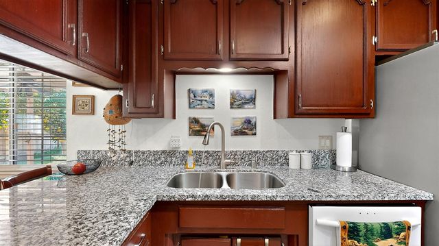 2140 Rochelle Ave, Turlock, CA 95382