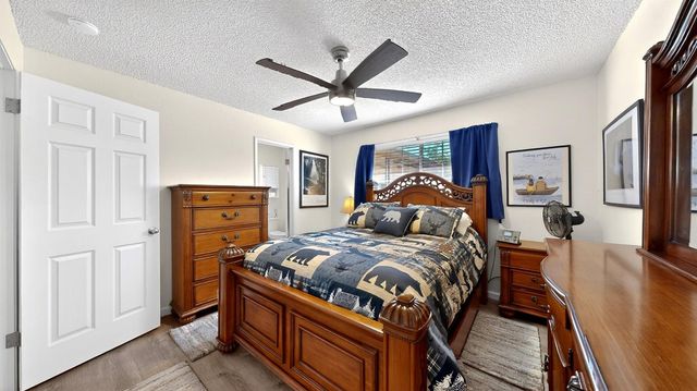 2140 Rochelle Ave, Turlock, CA 95382