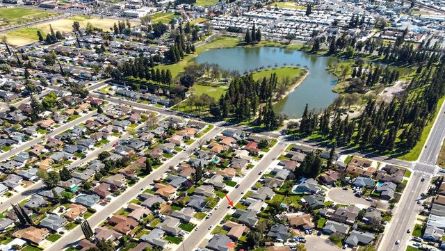 2140 Rochelle Ave, Turlock, CA 95382