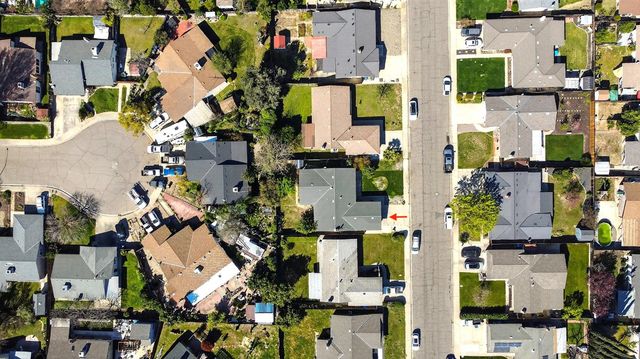 2140 Rochelle Ave, Turlock, CA 95382