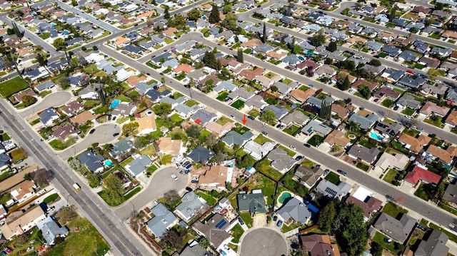 2140 Rochelle Ave, Turlock, CA 95382