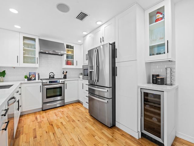 1001 SE 10th Street, Fort Lauderdale, FL 33316