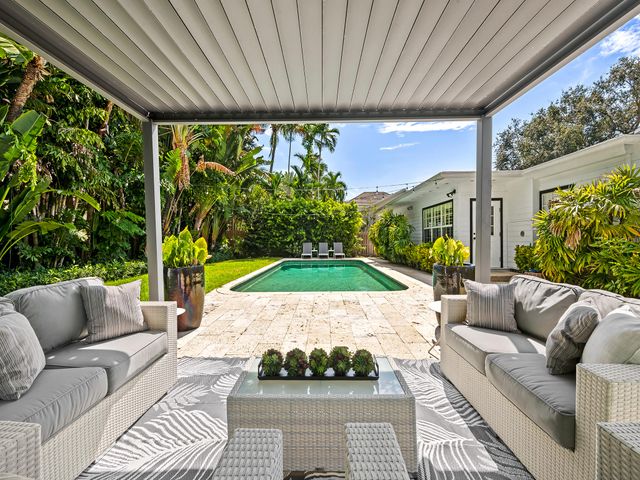 1001 SE 10th Street, Fort Lauderdale, FL 33316