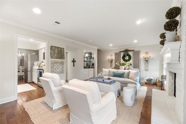 1645 W Sam Houston Parkway S, Houston, TX 77042