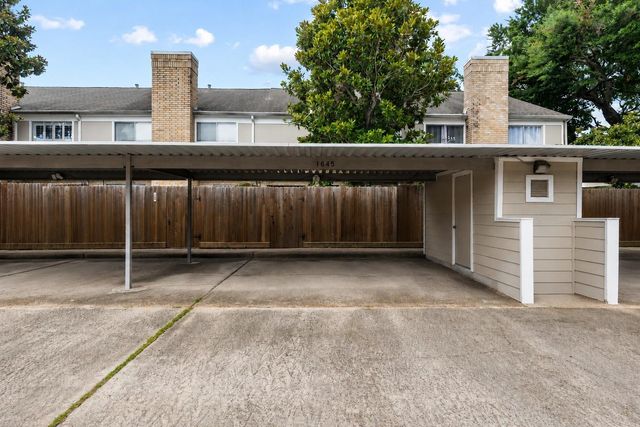 1645 W Sam Houston Parkway S, Houston, TX 77042