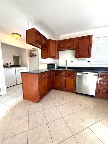 12547 S Elizabeth Street, Calumet Park, IL 60827