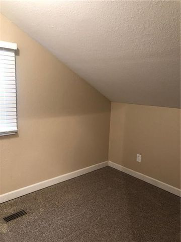 1115 1/2 Locust Street, West Des Moines, IA 50265