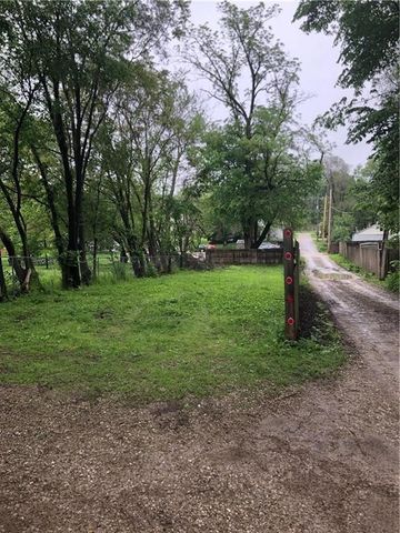 1115 1/2 Locust Street, West Des Moines, IA 50265
