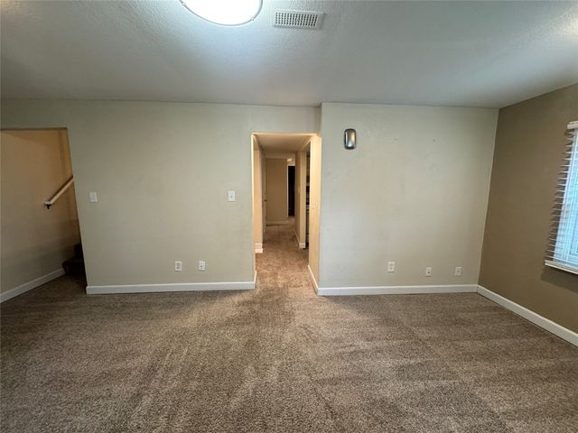 1115 1/2 Locust Street, West Des Moines, IA 50265