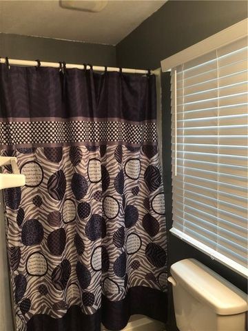 1115 1/2 Locust Street, West Des Moines, IA 50265