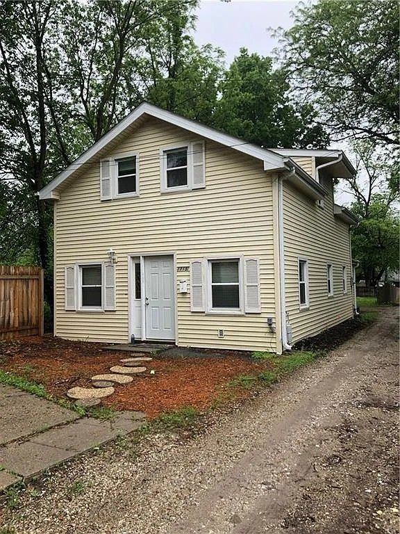 1115 1/2 Locust Street, West Des Moines, IA 50265