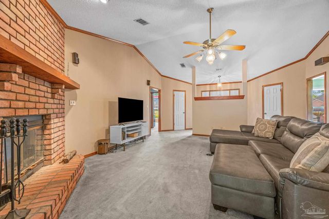 404 Kilkenny Way, Cantonment, FL 32533