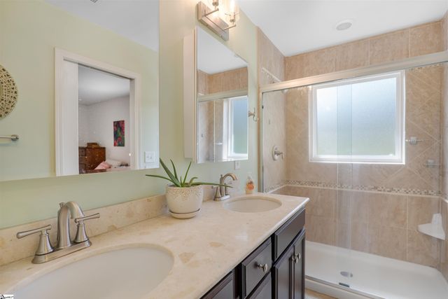 6 Colvin Road, Greenville, SC 29615