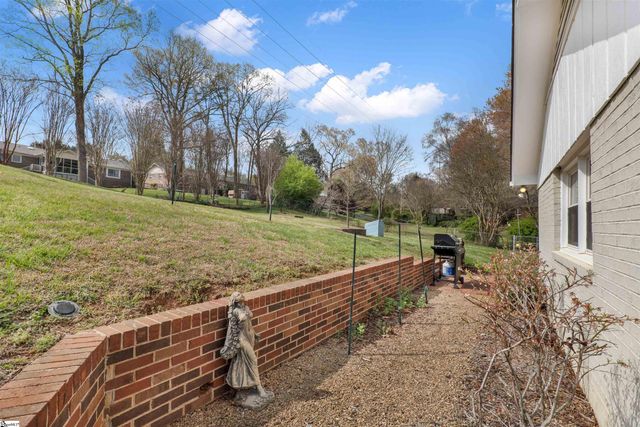 6 Colvin Road, Greenville, SC 29615