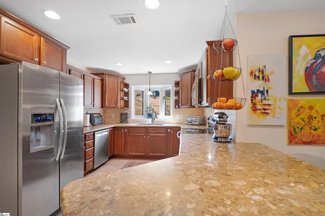 6 Colvin Road, Greenville, SC 29615