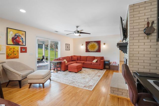 6 Colvin Road, Greenville, SC 29615