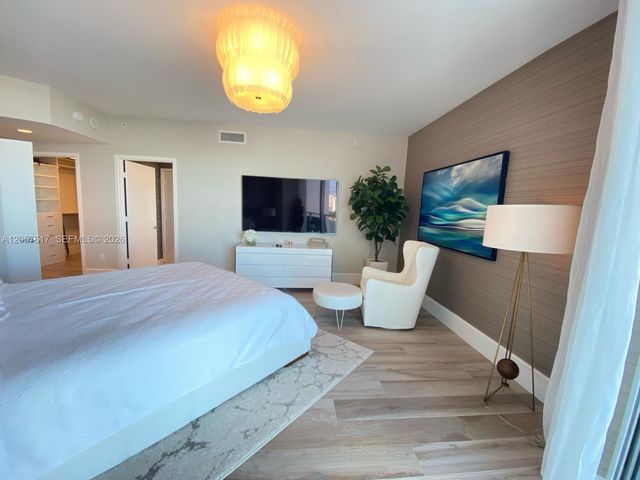 17301 Biscayne Blvd 1808, North Miami Beach, FL 33160