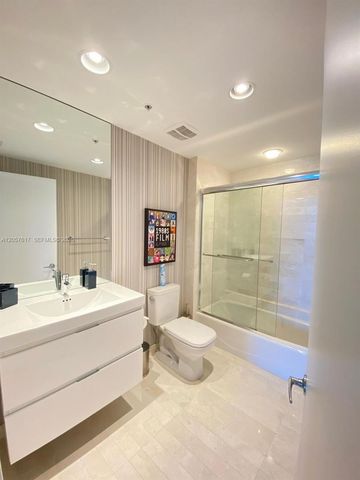 17301 Biscayne Blvd 1808, North Miami Beach, FL 33160
