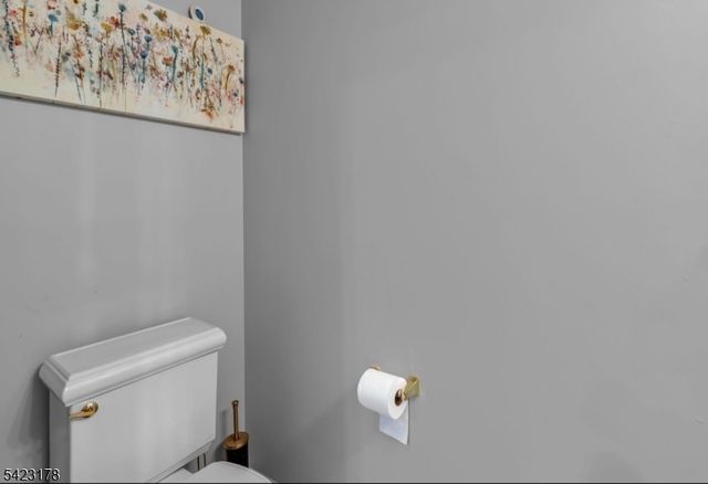 451 Hartford Dr, Nutley Twp., NJ 07110