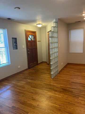 1535 N Leavitt Street, Chicago, IL 60622