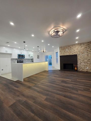 5870 Land View Dr, Stockton, CA 95219