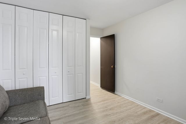 440 Raintree Court 1G, Glen Ellyn, IL 60137