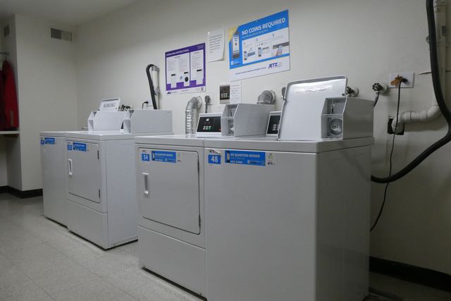 440 Raintree Court 1G, Glen Ellyn, IL 60137