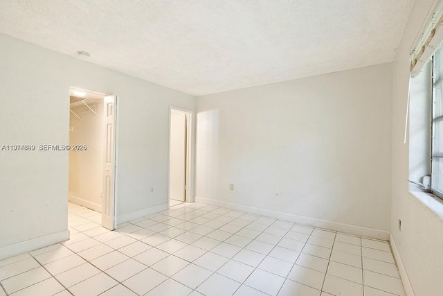 6530 NW Lake Patricia E25, Miami Lakes, FL 33014