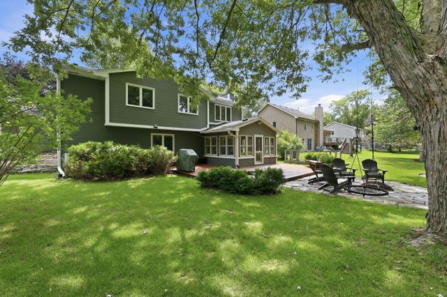 4067 Stockdale Drive, Vadnais Heights, MN 55127