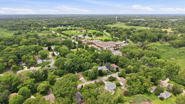 4067 Stockdale Drive, Vadnais Heights, MN 55127