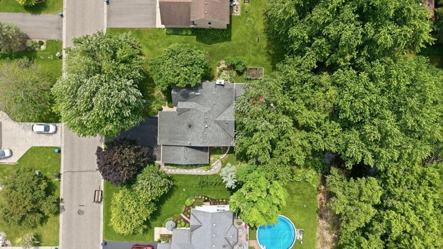 4067 Stockdale Drive, Vadnais Heights, MN 55127