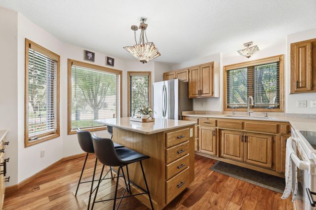 4067 Stockdale Drive, Vadnais Heights, MN 55127