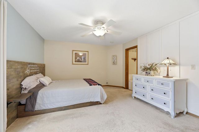 4067 Stockdale Drive, Vadnais Heights, MN 55127