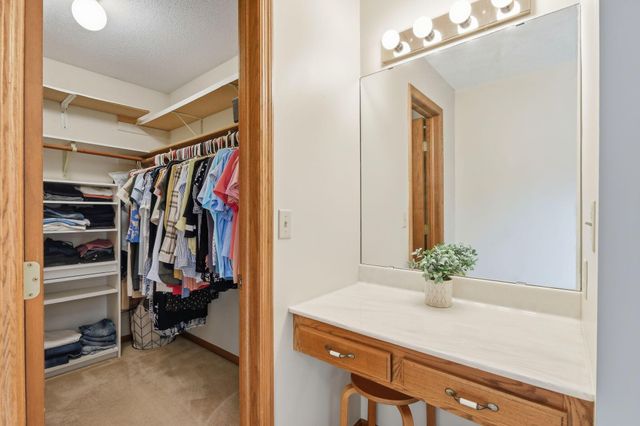 4067 Stockdale Drive, Vadnais Heights, MN 55127